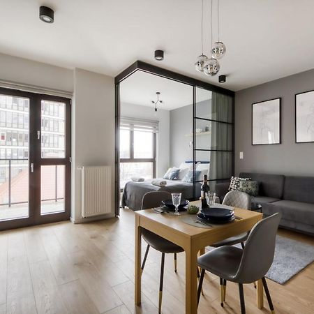 Warsaw Night Apartments Metro Plocka Luaran gambar